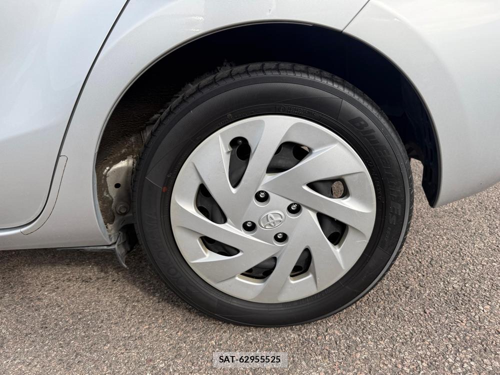 Toyota AQUA 2018-07 1184003-32