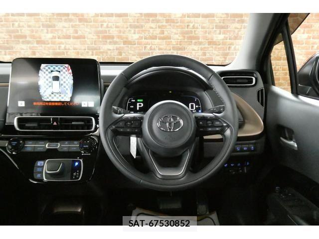 Toyota AQUA 2025-04 7720542-15