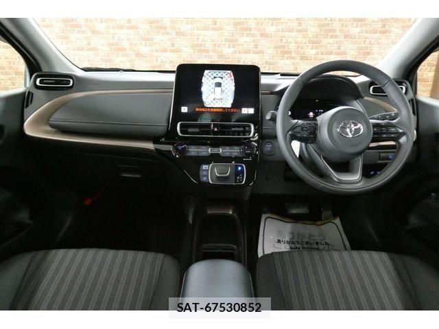 Toyota AQUA 2025-04 7720542-2