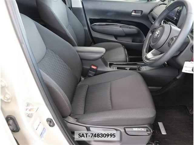 Toyota AQUA 2023-03 7720564-12