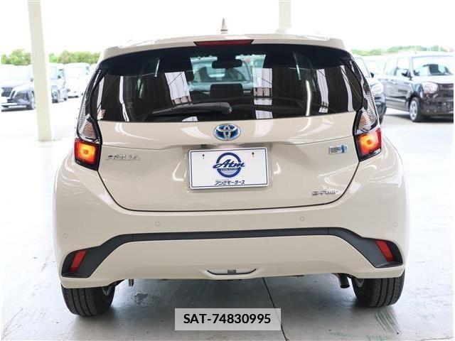 Toyota AQUA 2023-03 7720564-21