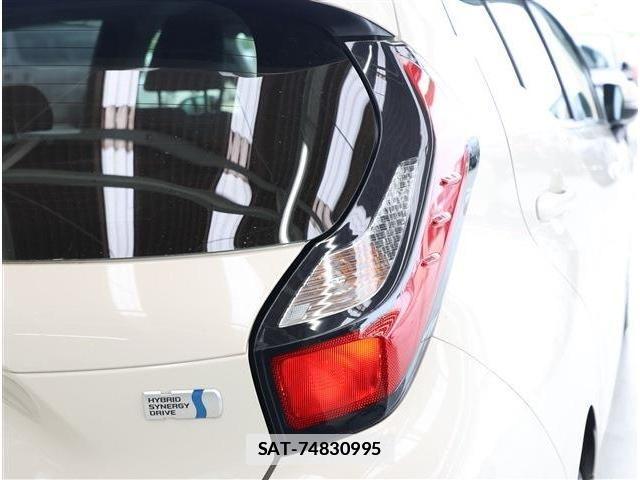 Toyota AQUA 2023-03 7720564-25