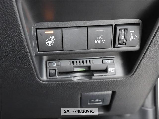Toyota AQUA 2023-03 7720564-4