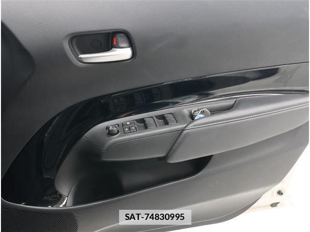 Toyota AQUA 2023-03 7720564-5
