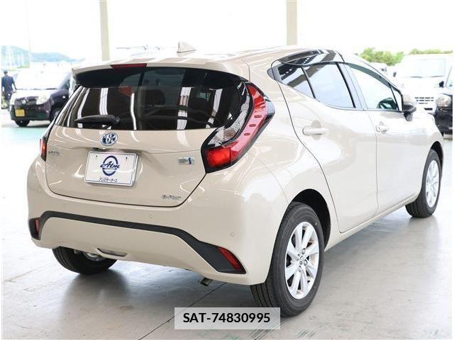 Toyota AQUA 2023-03 7720564-6