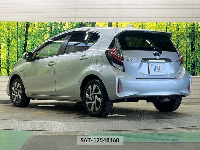 Toyota AQUA 2020-01 7720588-5
