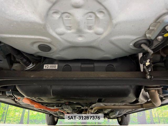 Toyota AQUA 2012-12 7720712-18