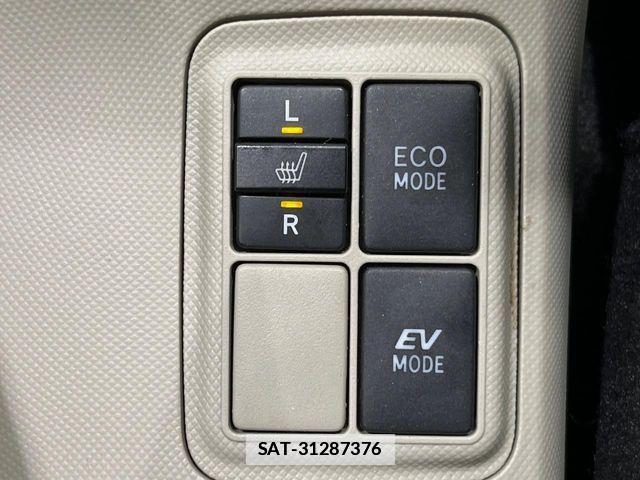 Toyota AQUA 2012-12 7720712-5