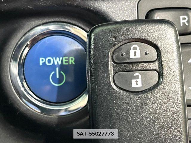 Toyota AQUA 2018-06 7782591-8