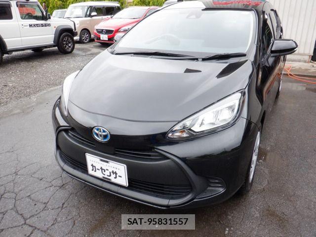 Toyota AQUA 2022-04 7782599-0