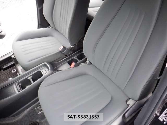 Toyota AQUA 2022-04 7782599-9