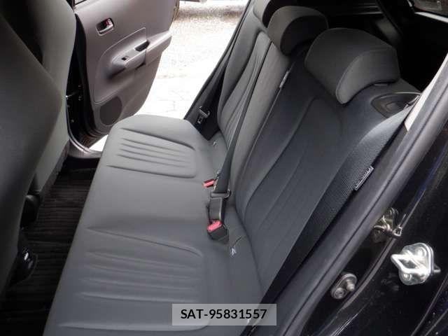 Toyota AQUA 2022-04 7782599-11