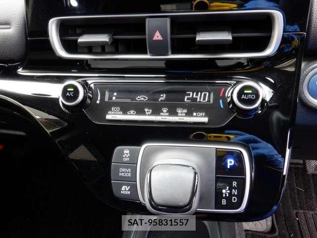 Toyota AQUA 2022-04 7782599-16