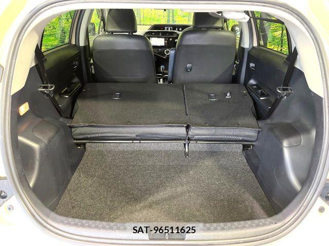 Toyota AQUA 2018-02 7782577-9