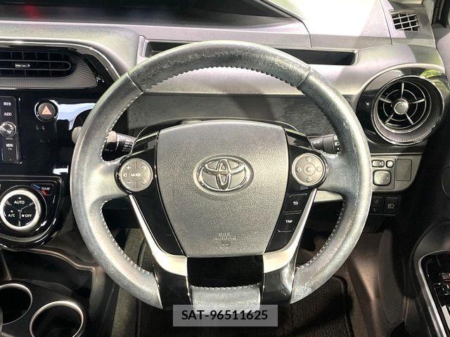 Toyota AQUA 2018-02 7782577-10