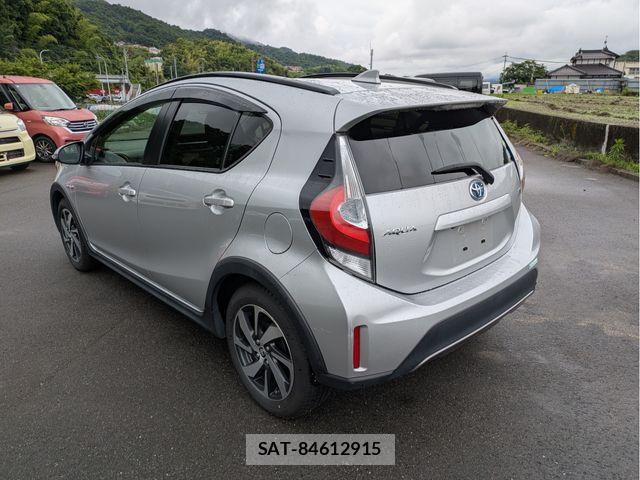 Toyota AQUA 2017-10 7782568-2