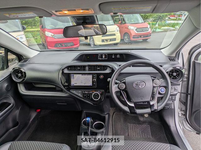 Toyota AQUA 2017-10 7782568-5