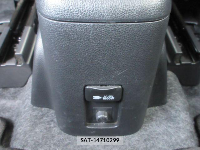 Toyota AQUA 2023-09 7782606-15