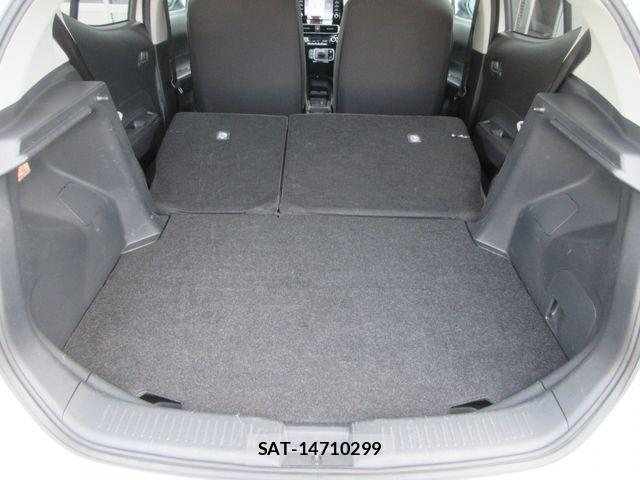 Toyota AQUA 2023-09 7782606-17