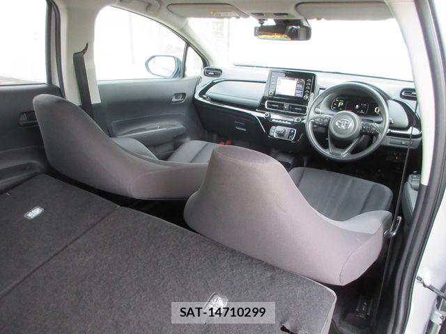 Toyota AQUA 2023-09 7782606-19