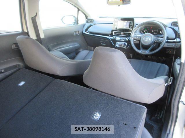 Toyota AQUA 2023-09 7782607-18
