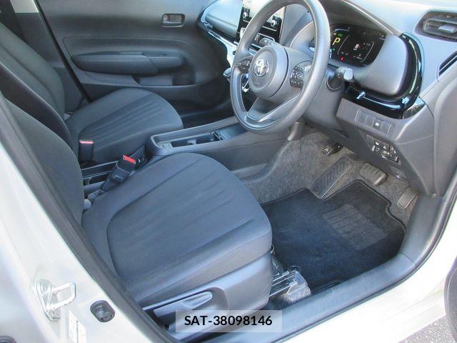 Toyota AQUA 2023-09 7782607-25