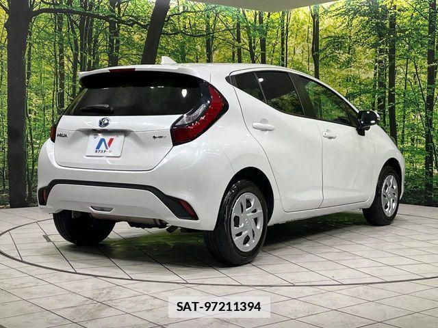 Toyota AQUA 2025-02 7782613-17