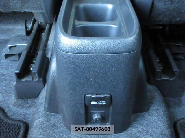 Toyota AQUA 2023-05 7782602-14