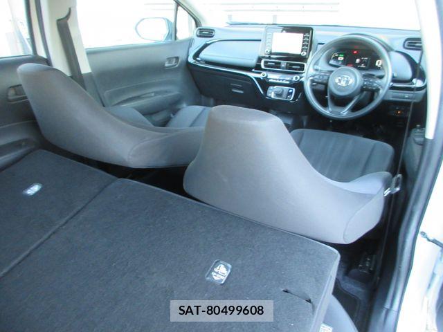 Toyota AQUA 2023-05 7782602-18