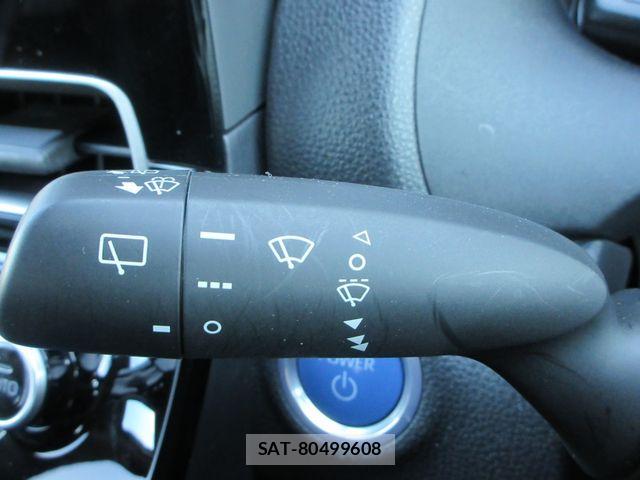 Toyota AQUA 2023-05 7782602-26