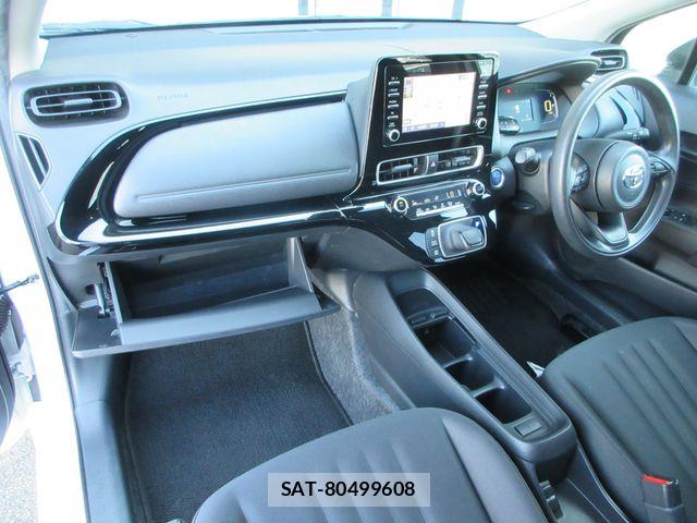 Toyota AQUA 2023-05 7782602-27