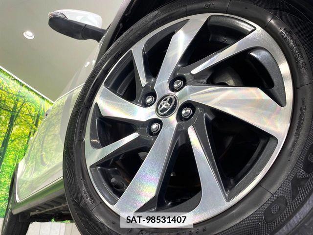 Toyota AQUA 2017-09 7782566-12