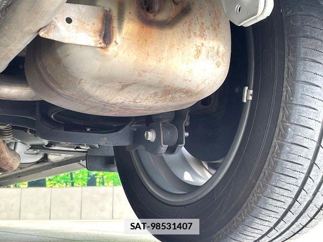 Toyota AQUA 2017-09 7782566-19
