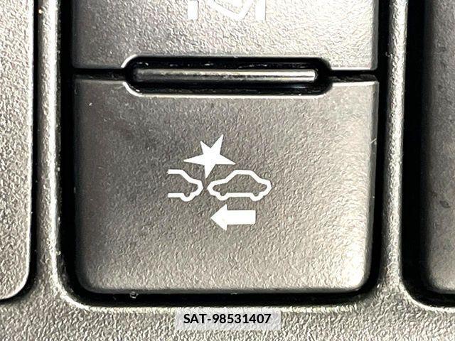 Toyota AQUA 2017-09 7782566-4