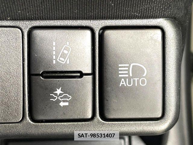 Toyota AQUA 2017-09 7782566-5