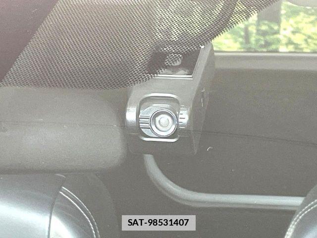 Toyota AQUA 2017-09 7782566-6