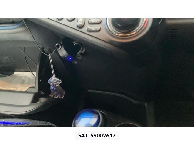 Toyota AQUA 2013-09 7875288-16