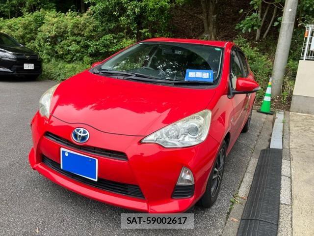 Toyota AQUA 2013-09 7875288-2