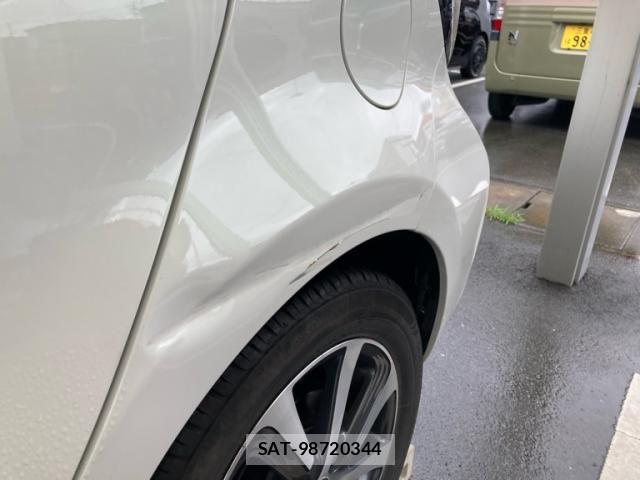 Toyota AQUA 2017-11 7875252-25