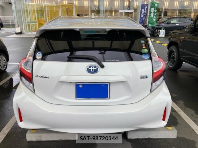 Toyota AQUA 2017-11 7875252-4