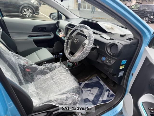 Toyota AQUA 2012-02 7875287-10