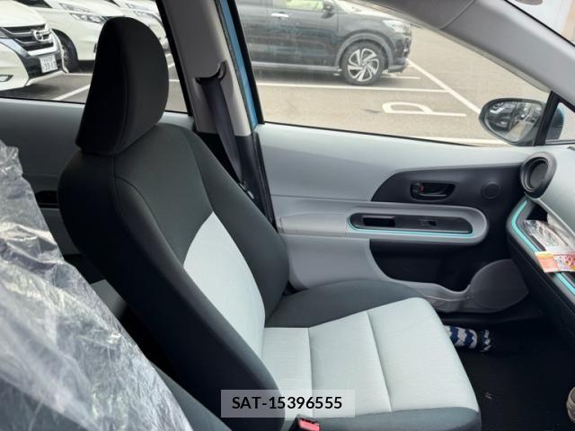 Toyota AQUA 2012-02 7875287-12
