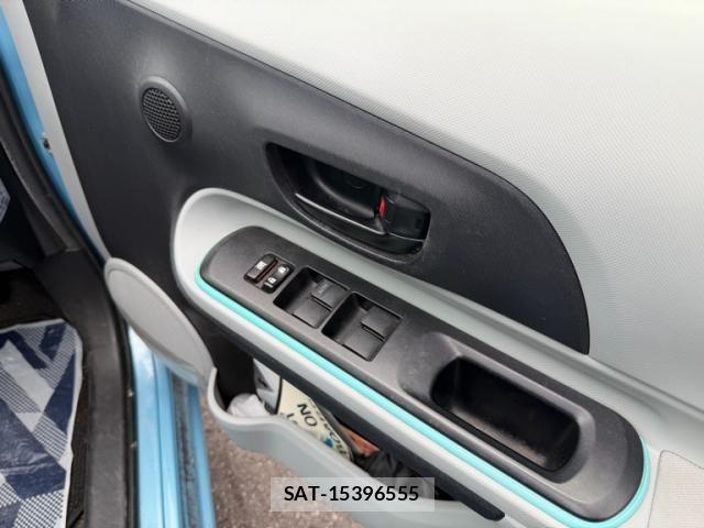 Toyota AQUA 2012-02 7875287-18