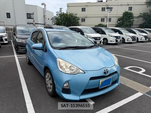 Toyota AQUA 2012-02 7875287-1