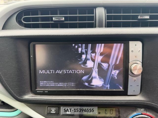 Toyota AQUA 2012-02 7875287-22