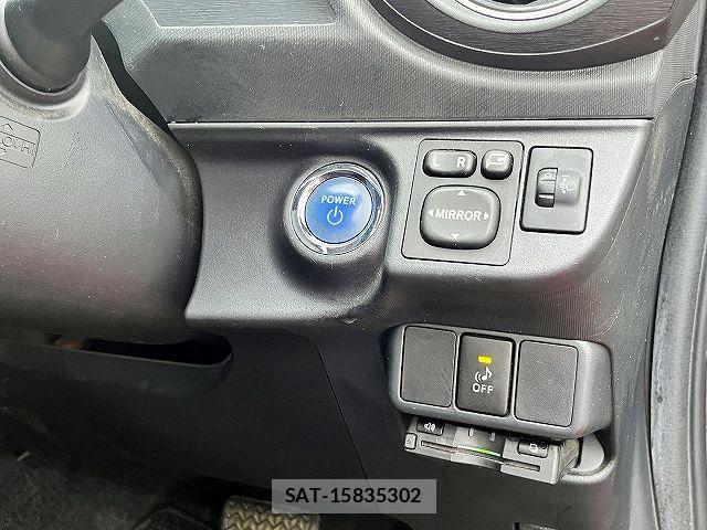 Toyota AQUA 2013-10 7875263-11
