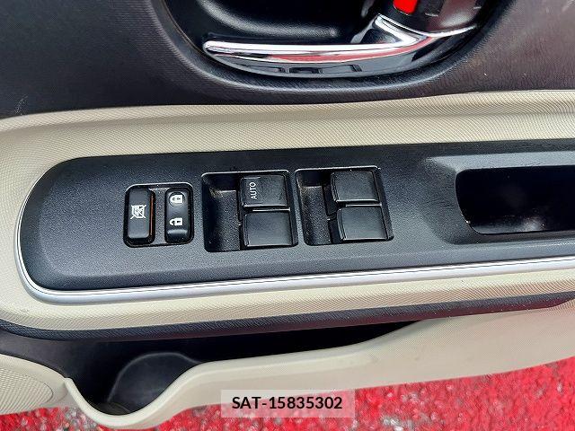 Toyota AQUA 2013-10 7875263-15