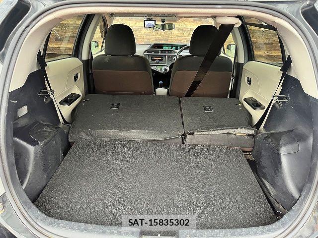 Toyota AQUA 2013-10 7875263-21