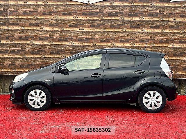 Toyota AQUA 2013-10 7875263-23