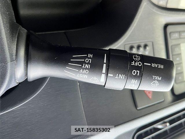 Toyota AQUA 2013-10 7875263-5
